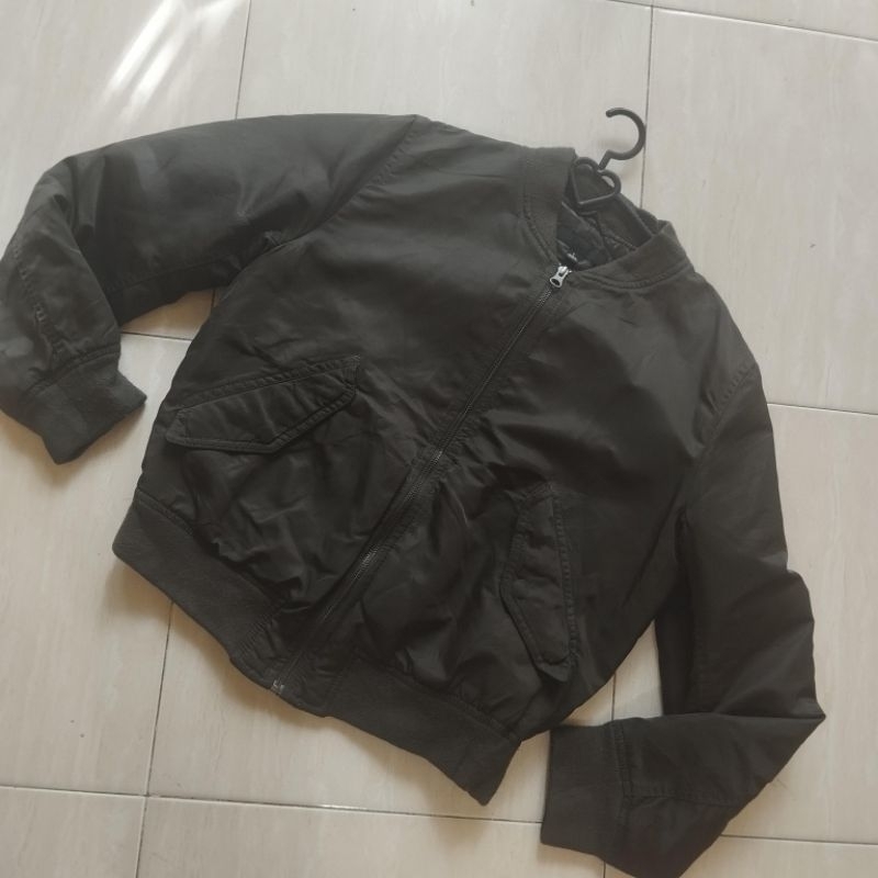 Jacket Bomber UNIQLO Size L Outdoor Sport Vintage Casual Winter Gunung Camping Original