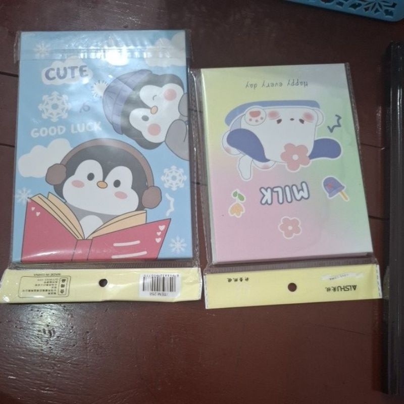Cermin lipat kotak model Cover buku karakter kaca make up lipat persegi lucu berkaracter