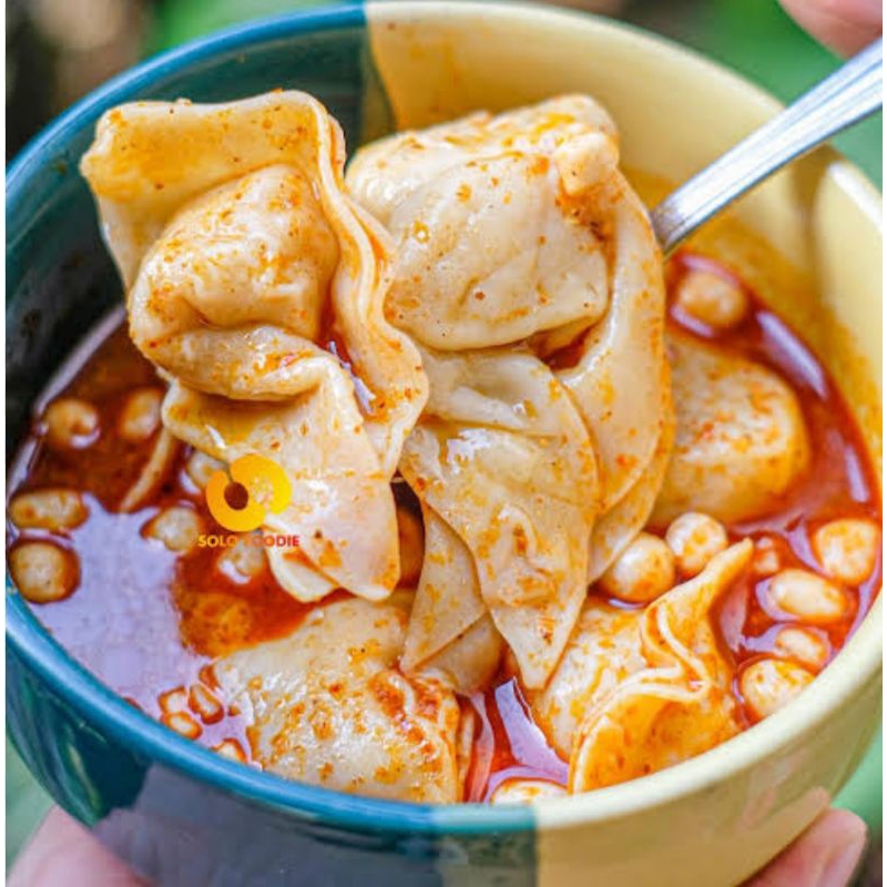 

Pangsit Ayam Kuah Pedas