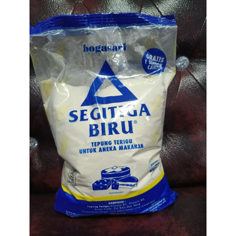 

Segitiga Biru Tepung Terigu untuk Aneka Makanan