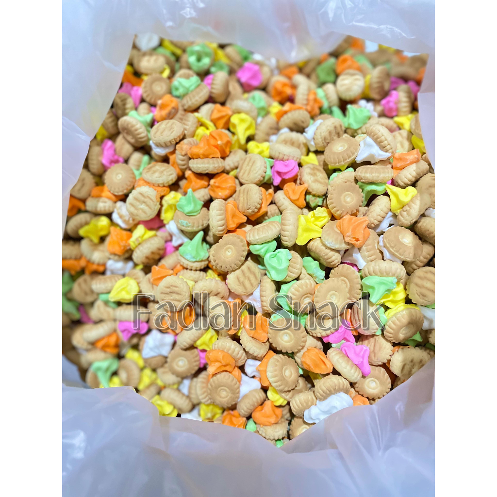 

SNACK KILOAN 500 GRAM BISKUIT GEM VANILA | CEMILAN MURAH