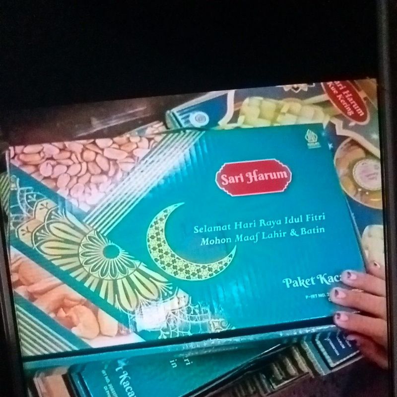 

promo paket kue lebaran bingkisan sari harum kue kering paket kacang isi 6pcs
