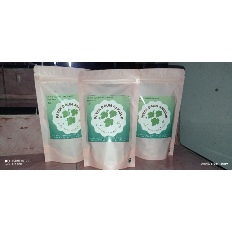 

peyek daun anggur