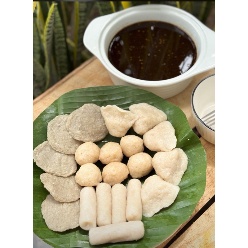

Pempek ikan khas Palembang mix isi 50