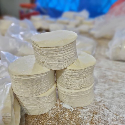 

Kulit Dimsum Bulat 130 gr (36 lembar) | Kulit Gyoza Bulat | Kulit Pangsit