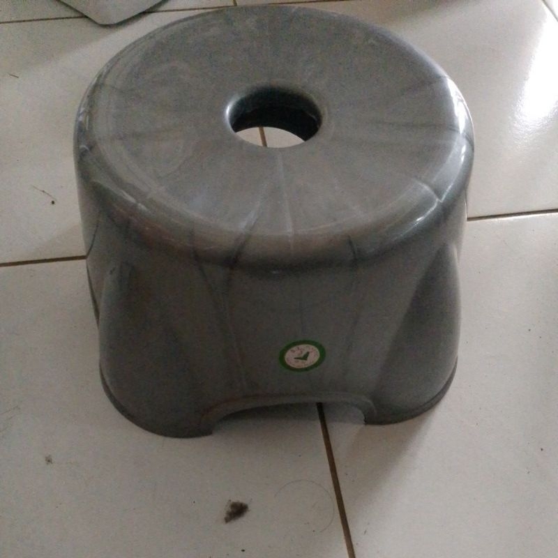 Bangku jongkok, jojodog plastik