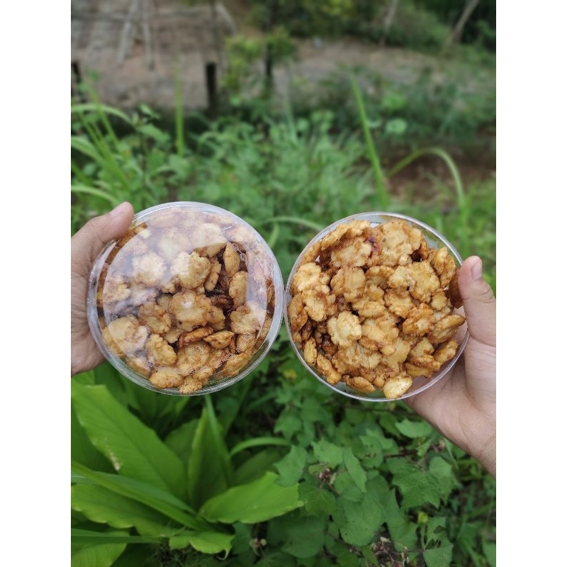 

emping mlinjo pedas manis