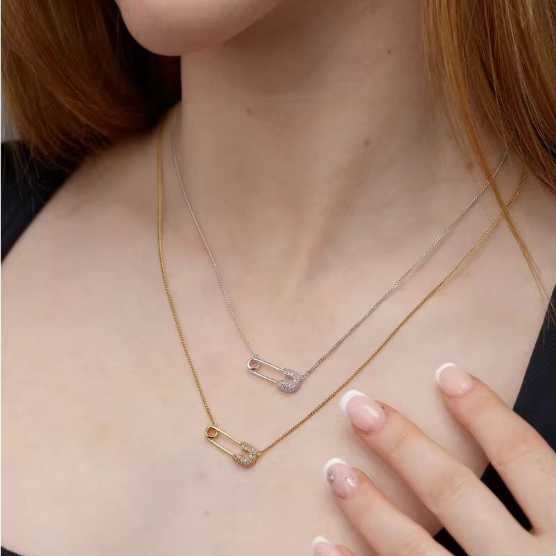 "Safety Pin" Kalung Liontin Titanium Wanita Model Tredy, Aksesoris Fashion Korean Style Elagant
