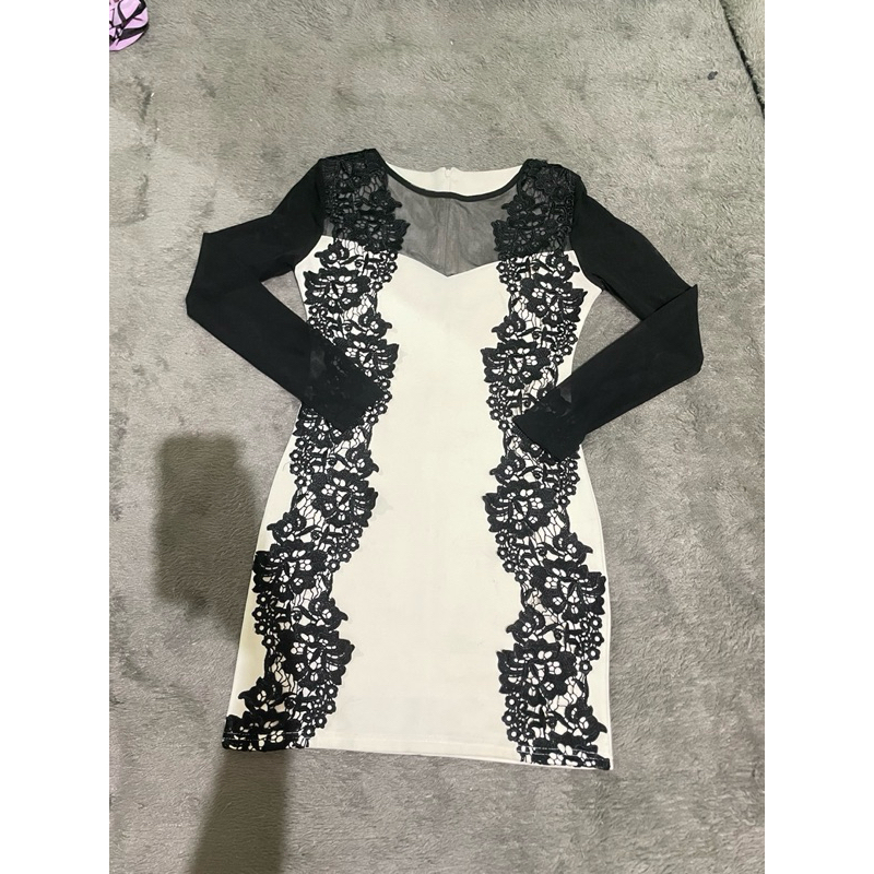 prelove dres Hitam Putih Renda