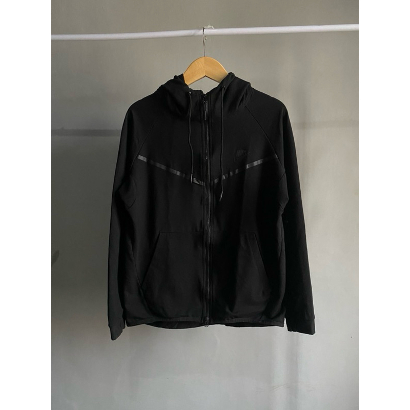 Nike v tech zipper hoodie second