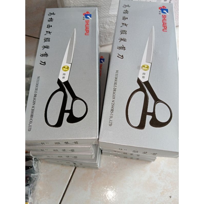 

Gunting kain/bahan merek shuaipu 8"9" ORI