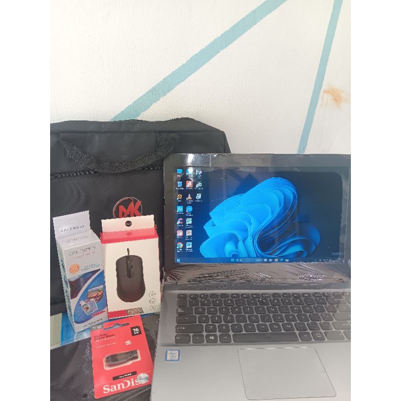 Laptop Asus X441U SSD 128Gb / Ram 4Gb / Windows 10. Kebutuhan kantoran / Desain grafis/ Anti lemot