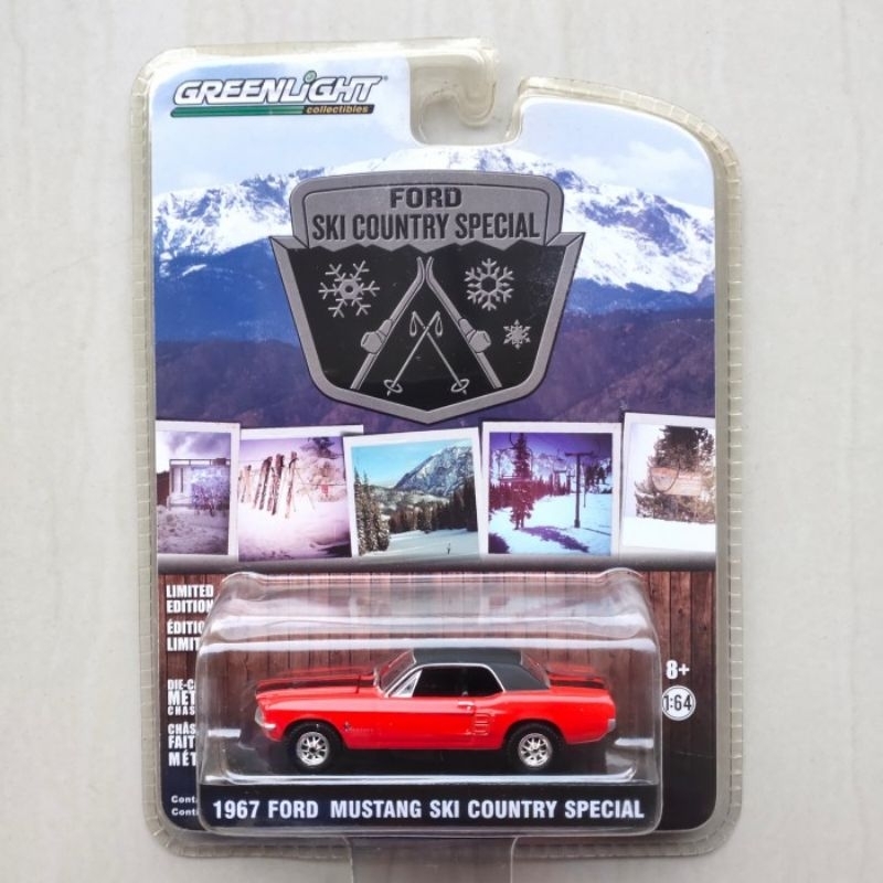 Greenlight 1967 Ford Mustang Coupe Ski Country