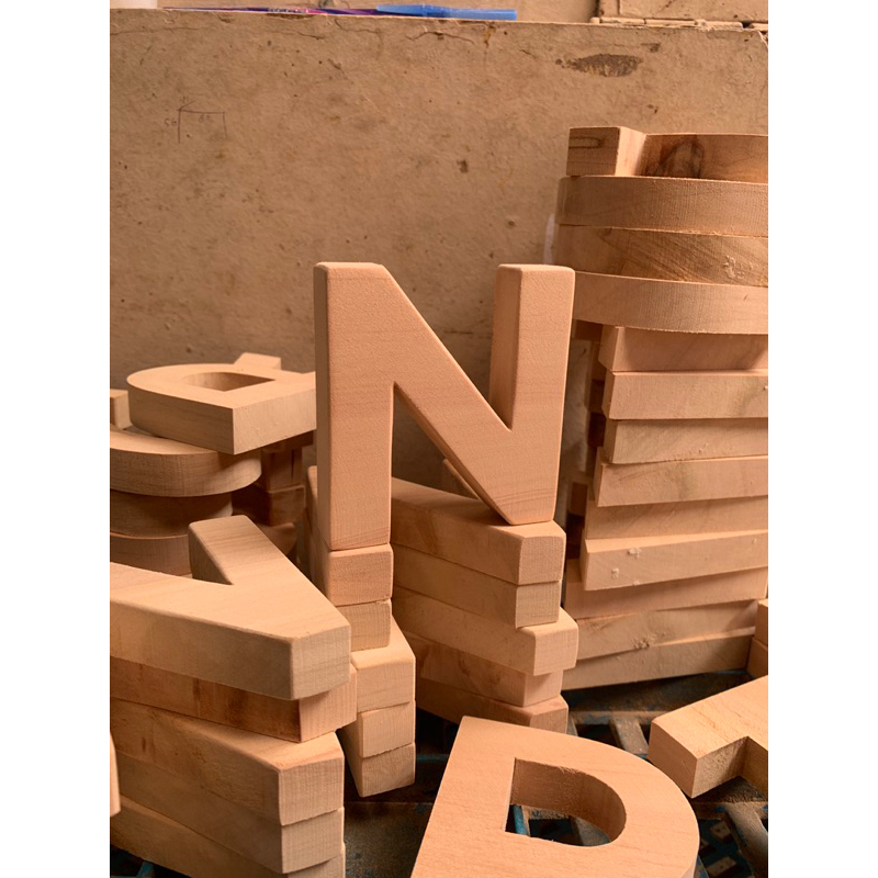 Huruf Timbul Kayu Inisial Harga Perhuruf