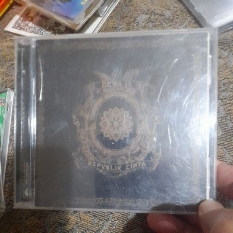 cd musik dewa 19 republik cinta original (CD814)