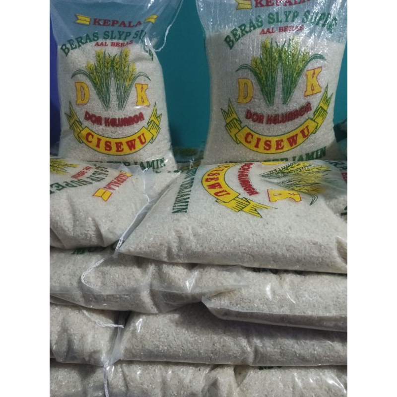 

Beras putih lokal super murah promo cisewu 5kg