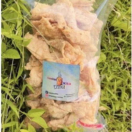 

Keripik Bawang 250 gram / Keripik Pangsit / cumi cumi