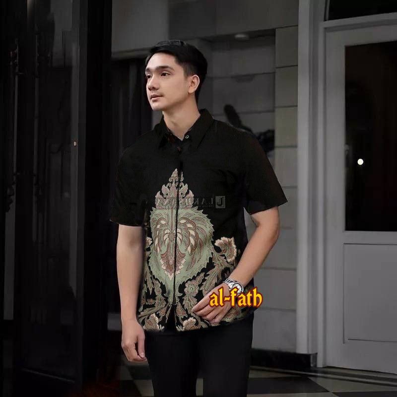 hem kemeja batik pria dewasa lengan pendek terlaris terbaru pakaian casual motif Modern ecer grosir 