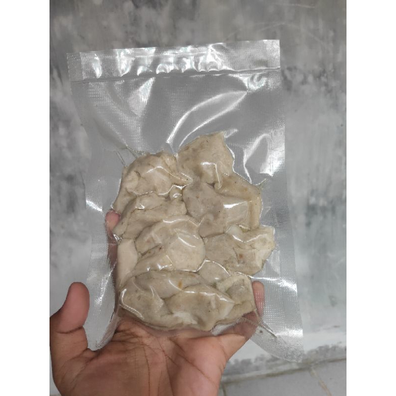 

OTAK OTAK IKAN / EMPUK EMPUK IKAN KHAS TEGAL KEMASAN VACUM 250GRM