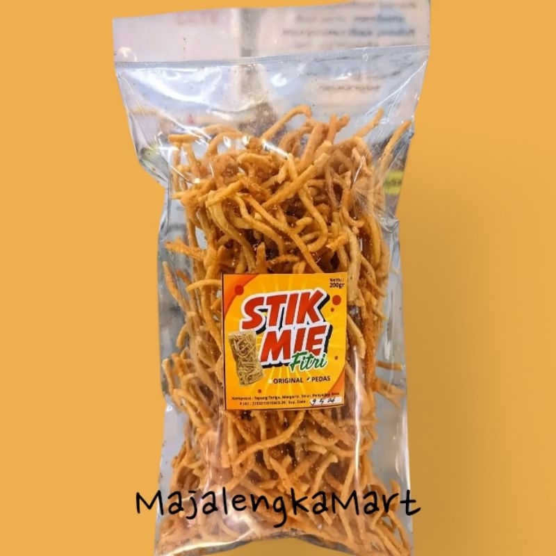 

STIK MIE PEDAS 200GR MAJALENGKA MART