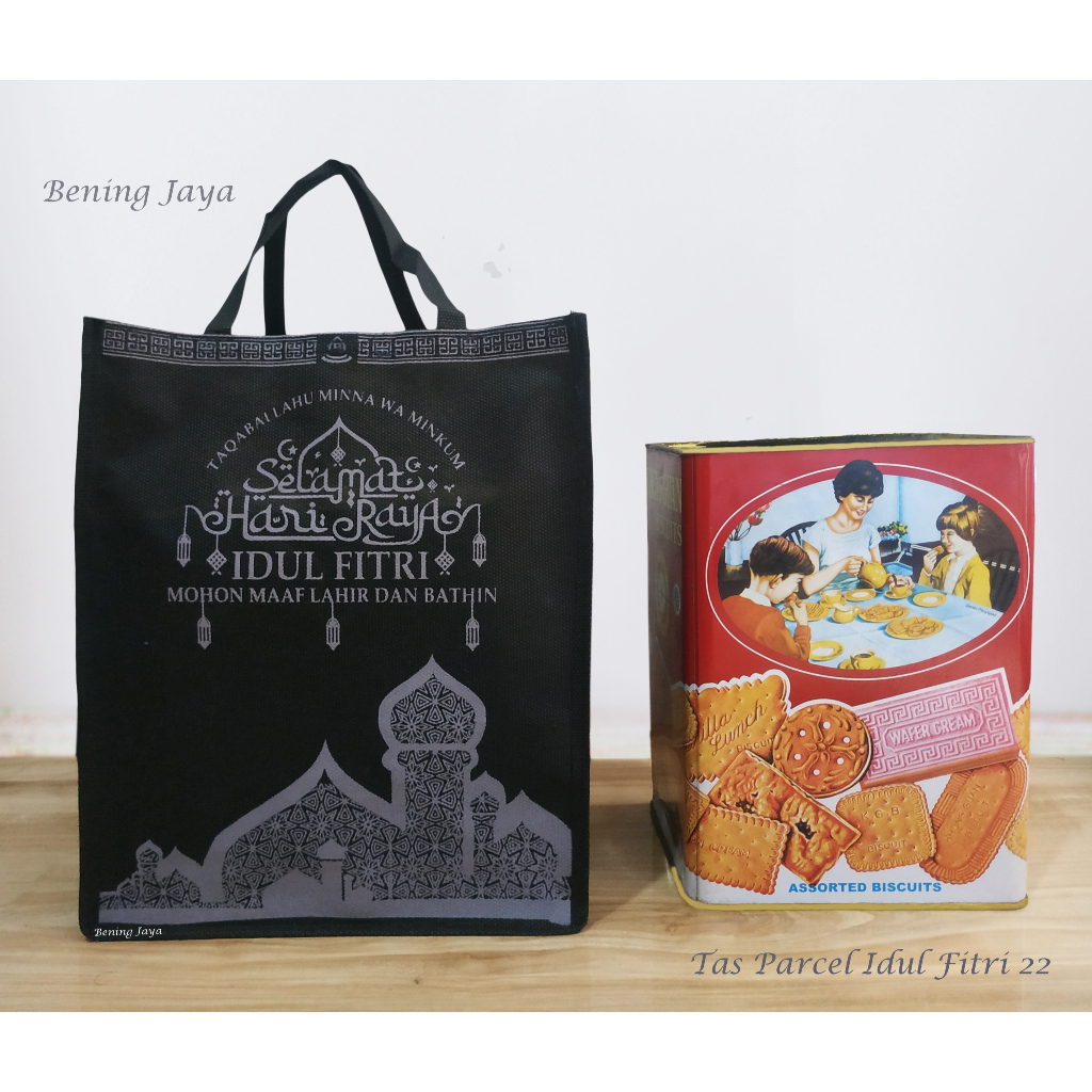 

Tas Goodie Bag Pita 22 Kotak Parcel Lebaran Idul Fitri