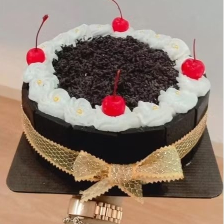 

Blackforets Birthday Cake Diameter 18cm by Yumna Gelato and Snacks Kota Jambi