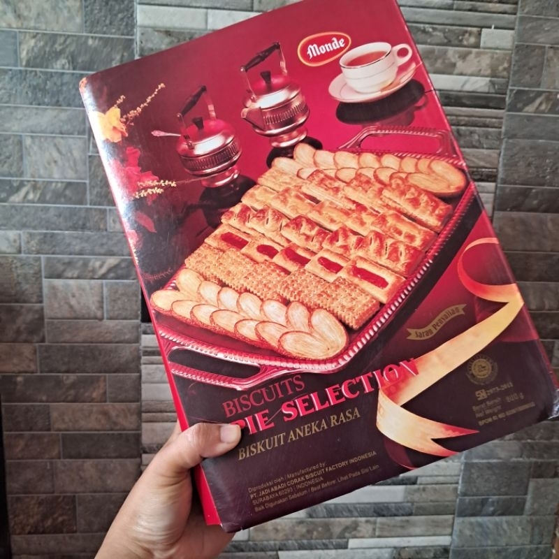 

Monde Pie Selection Biscuits Kaleng 800gr
