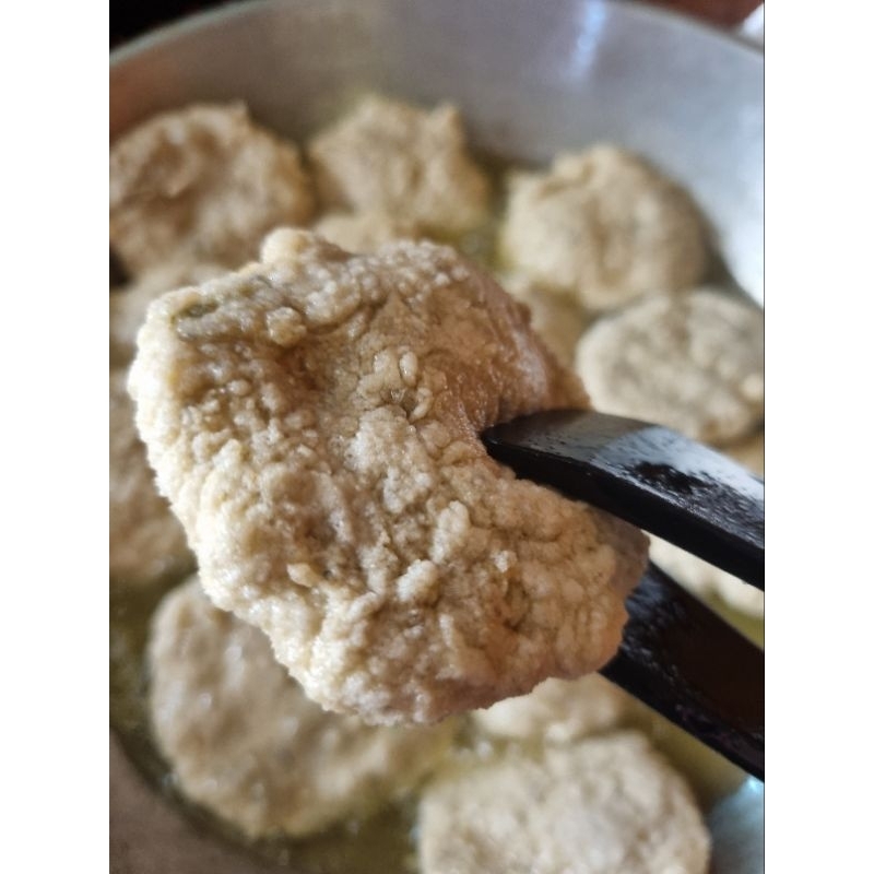 

paket pempek kulit tenggiri 7 pcs(dijamin tidak amis) + cuko