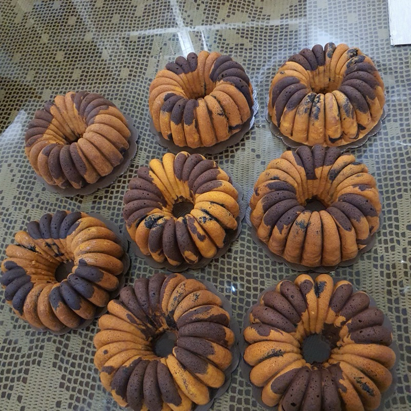

Marble Cake Bites of Joji
