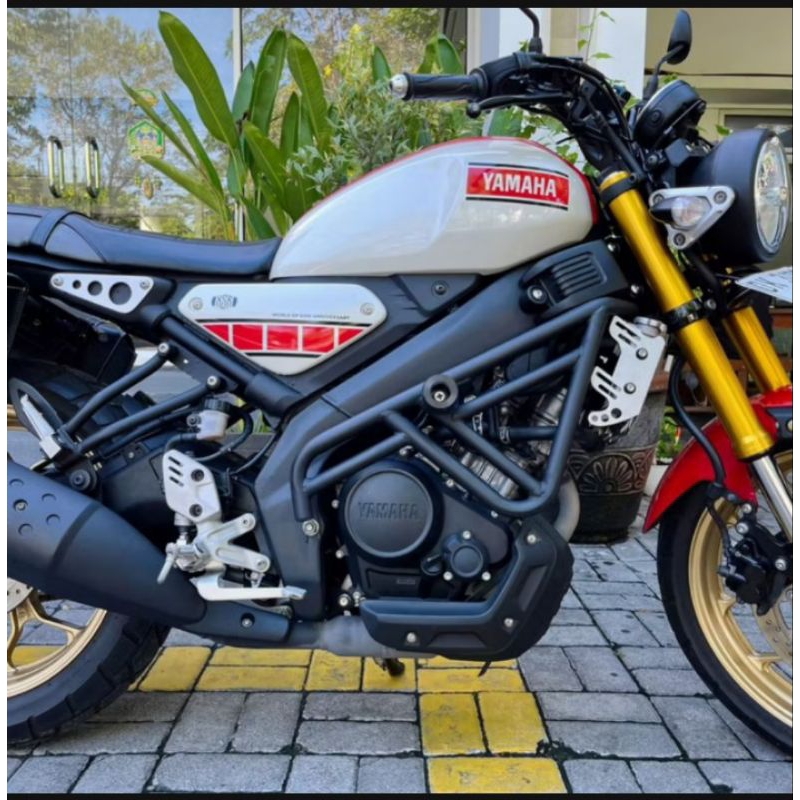 crashbar yamaha XSR limidet edition + jalu slider