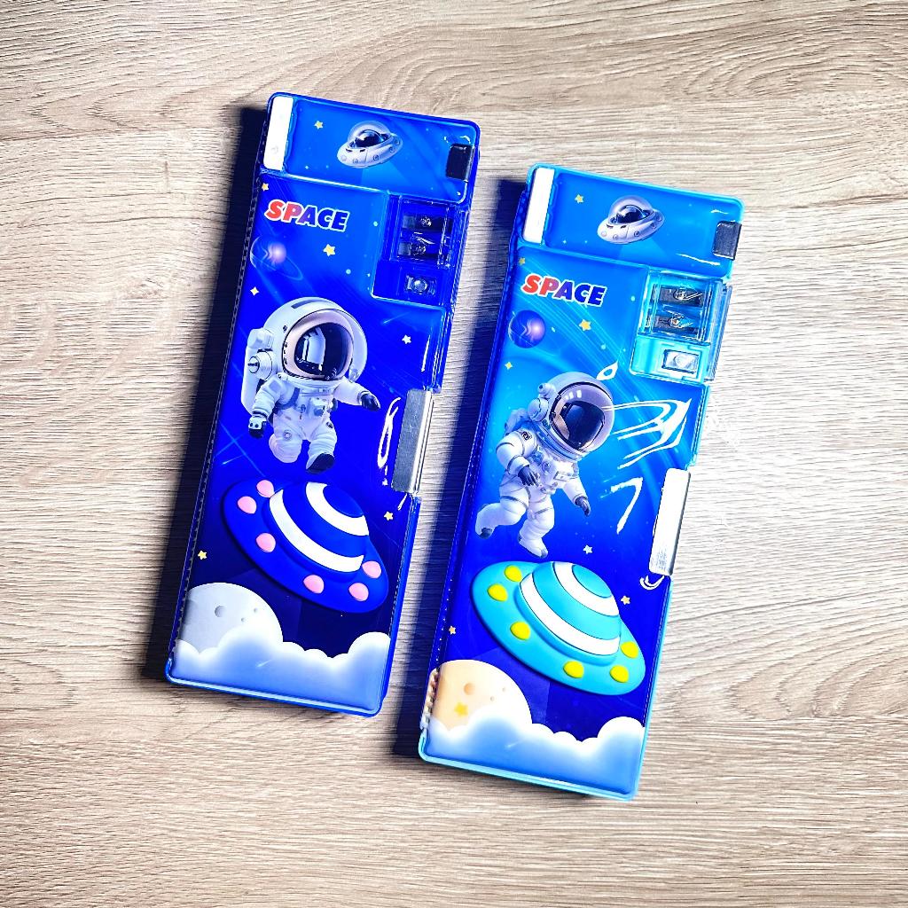 

(PCS) KOTAK PENSIL MAGNET XLG 35301-I / KOTAK PENSIL SPACE