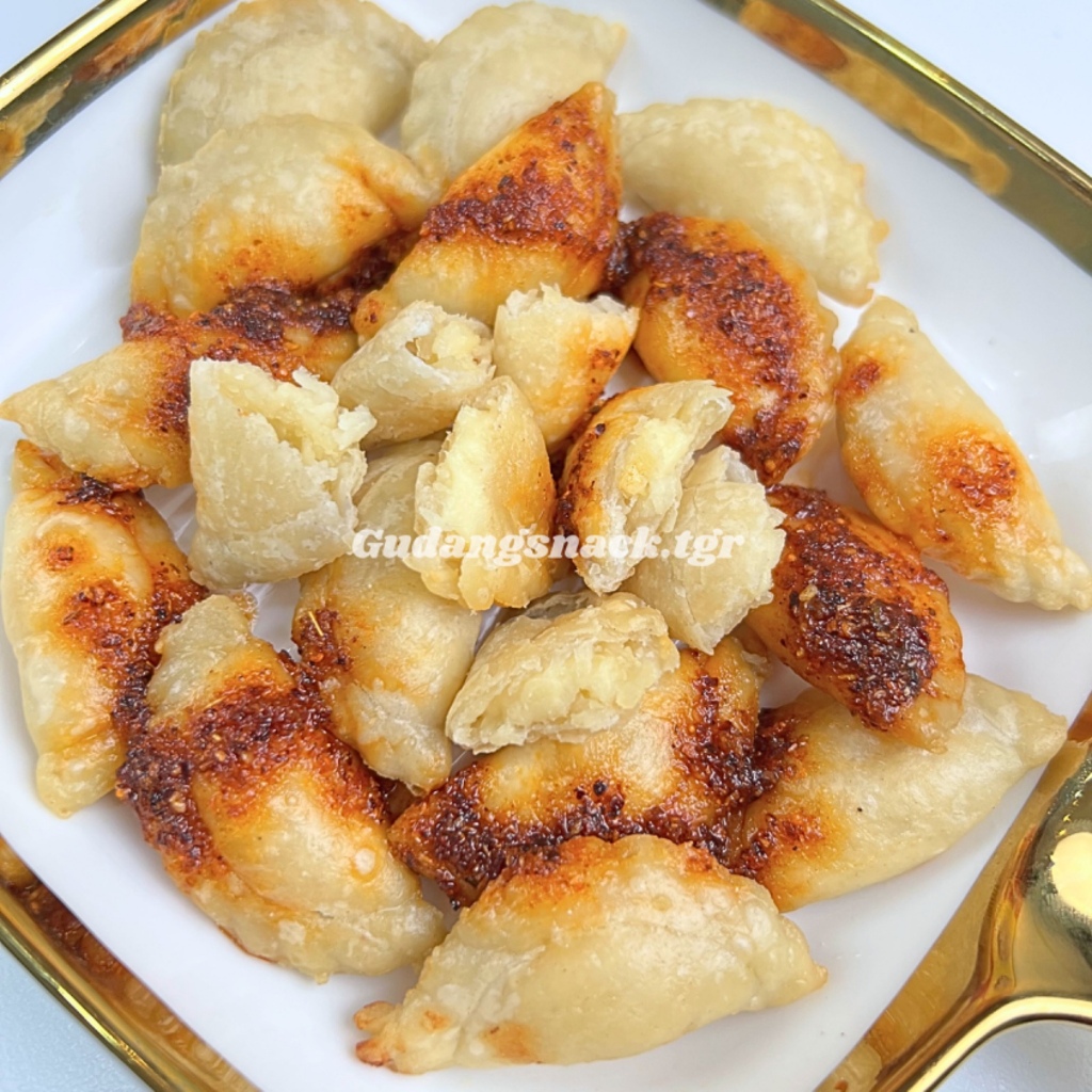 

CIRENG MINI KEJU ISI 10PCS EXTRA CHILLI OIL BUMBU KALDU