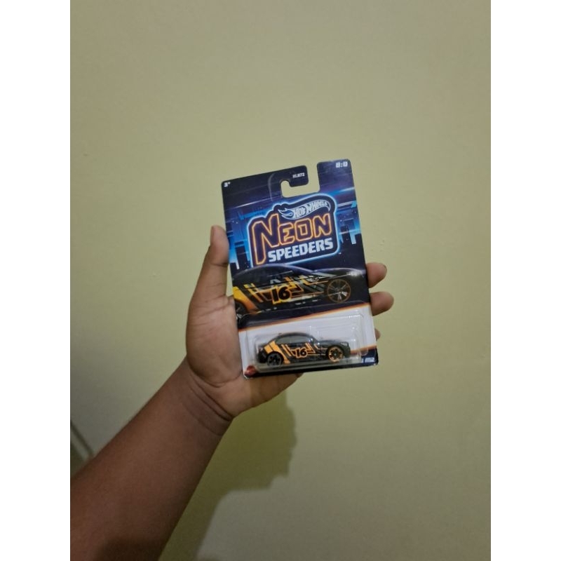 hotwheels BMW M2 neon