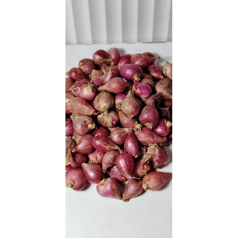 

BAWANG MERAH 100℅ ASLI BREBES 1 kg dan 1/2 kg
