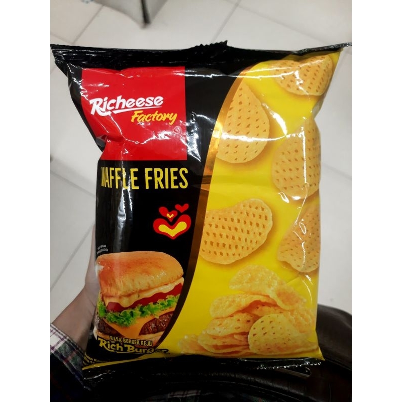 

Richeese Waffle Fries Burger Keju 54Gr