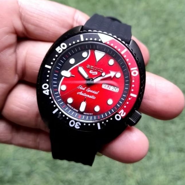 seiko mod black turtle 44 mm movement black red mod