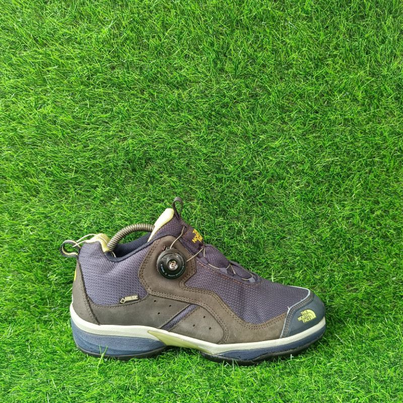 Sepatu TNF Outdoor Boa System Size 40