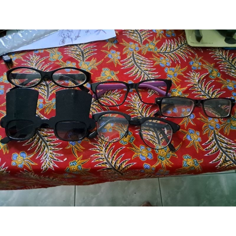 obral kacamata bekas