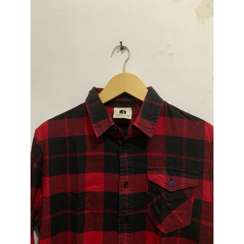 Kemeja brand beanpole