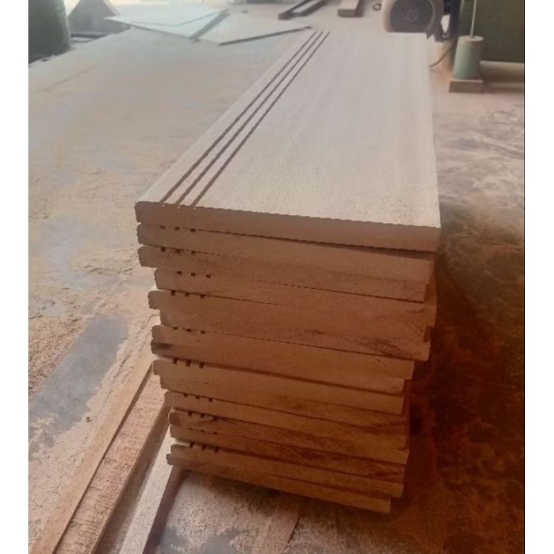 Trap Tangga Kayu Mahoni