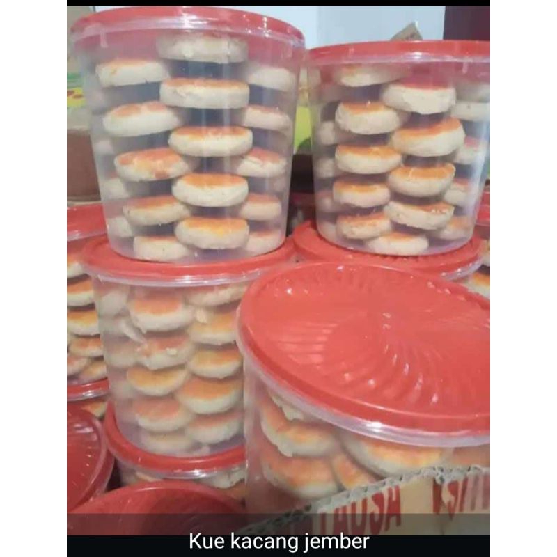 

kucang/kue kacang jember