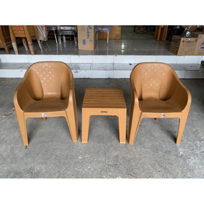 TCC 500 - Kursi Santai Napolly Tebal Sandaran Tangan / Kursi Teras Plastik