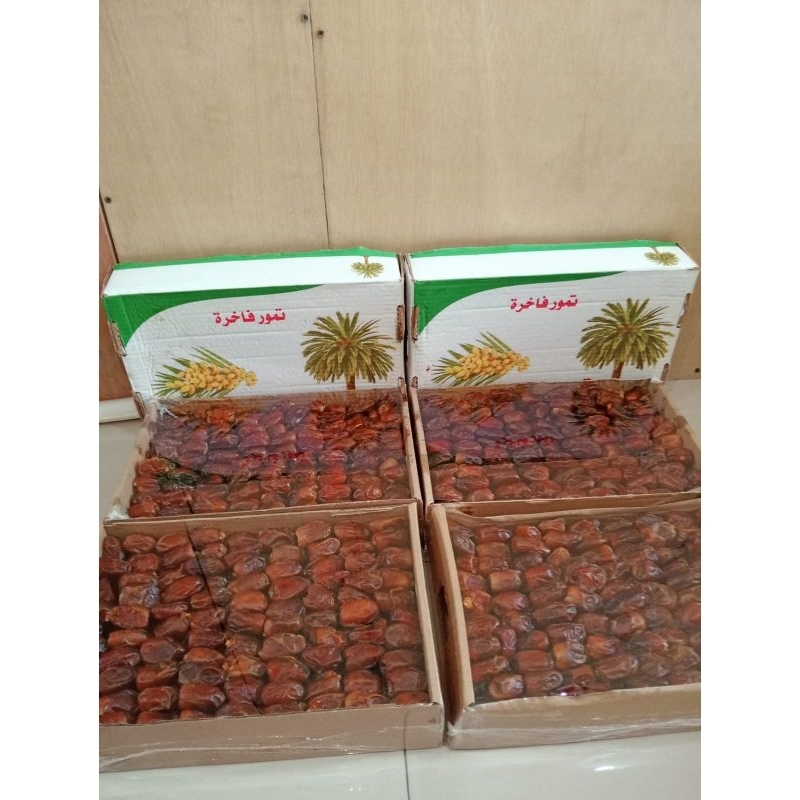

Kurma madu Al-Qassim super jombo 1kg premium