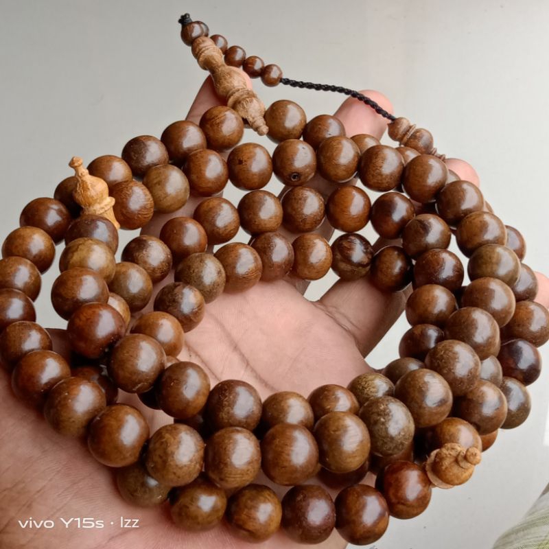 Tasbih gaharu wangi dengan aroma wangi yang khas ukuran besar ±12 mm