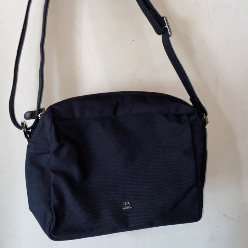 Tas Preloved Dya Dhairya