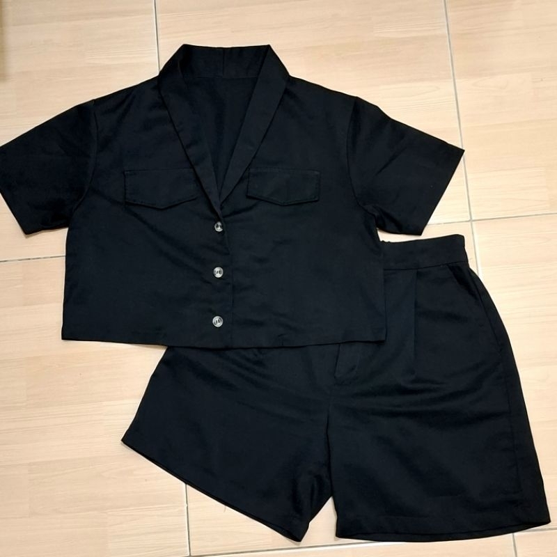 [Preloved] Crop Blazer Set