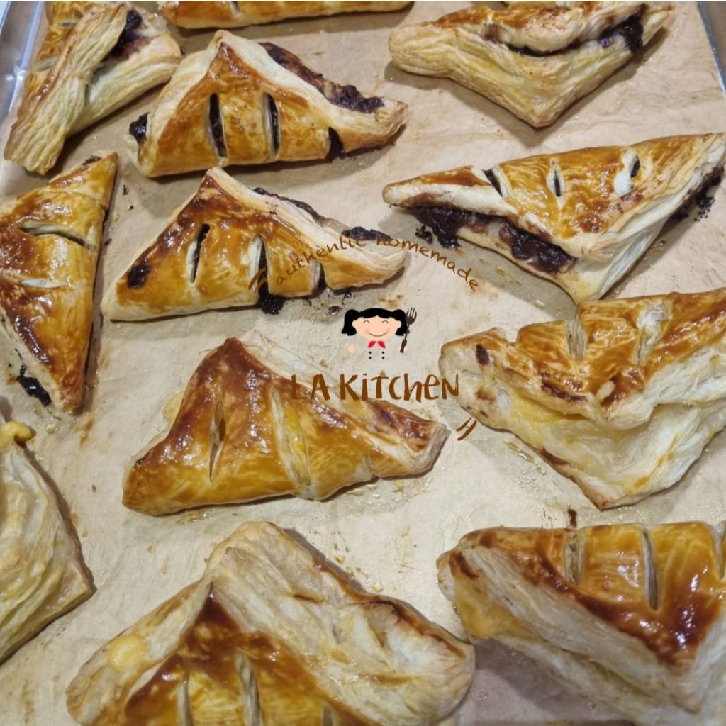 

Puff Pastry | Cemilan Coklat | cemilan Keju | Cemilan Strawberry | Roti Pastry | Chocolate Cheese Puff Pastry