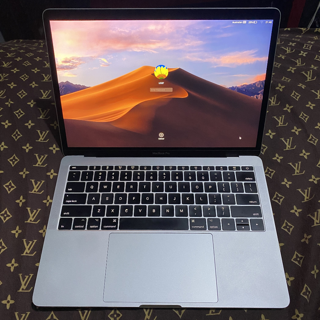 Macbook Pro 2017 i7 16/512 grade b