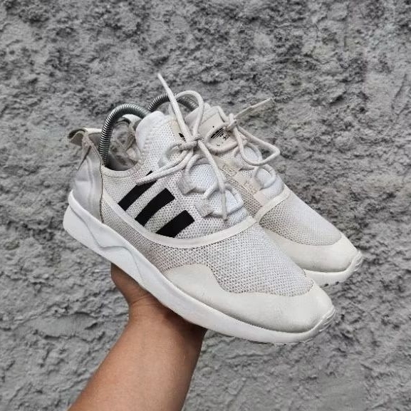 SEPATU ADIDAS ZX FLUX ADV