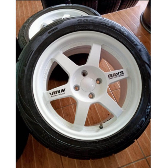 Volk Rays Te37 r16